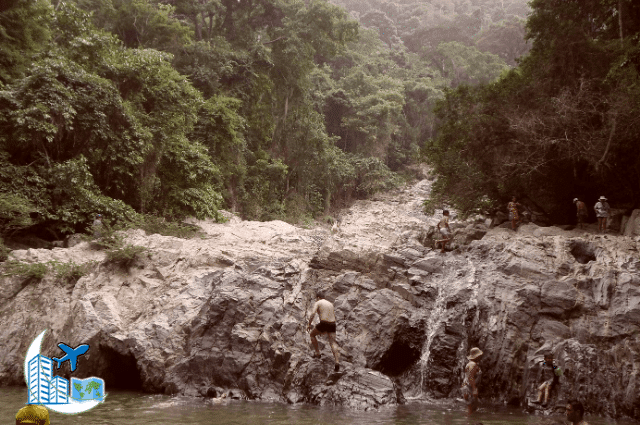 rio guachaca en santa marta colombia